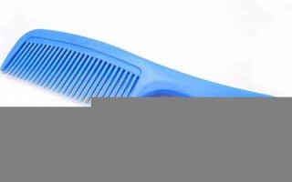 梦见梳头(梦见梳头发并扎起来)