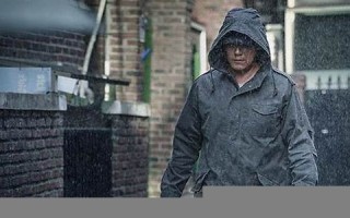 梦见别人杀我(梦见有个男的拿刀要杀我)